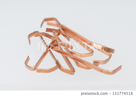 Copper Staples for Industrial Carton Closers 131774518