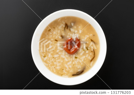 鹹海帶梅子粥 131776203