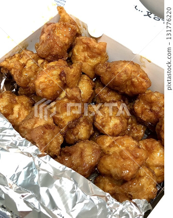 Crispy fried chicken with golden, crunchy skin and juicy, tender meat. A delicious and savory dish, perfect for any meal, served with dipping sauces or side dishes for extra flavor! Crispy fried chicken with golden, crunchy skin and juicy, tender meat. A delicious and savory dish, perfect for any meal, served with dipping sauces or side dishes for extra flavor! 131776220