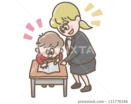男孩和老師在書桌上學習 131776266