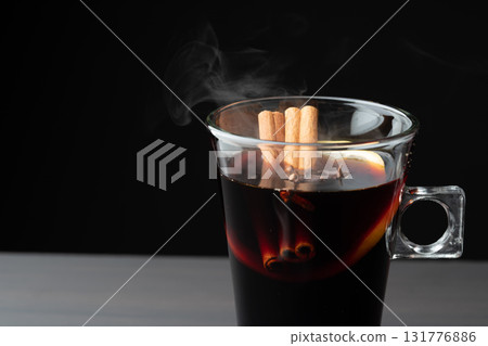 Hot wine 131776886
