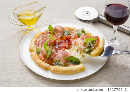 冷凍披薩食譜-切片披薩的圖片 冷凍披薩食譜-切片披薩的圖片 131779542