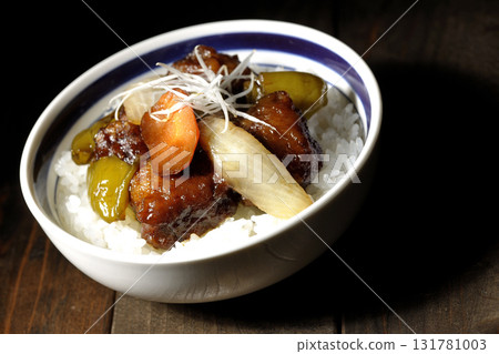 Sweet and sour pork bowl with black vinegar Sweet and sour pork bowl with black vinegar 131781003