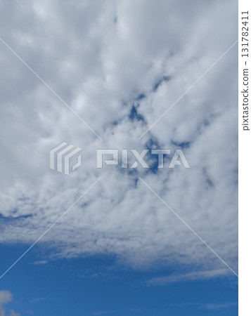 Cloudy sky　 131782411
