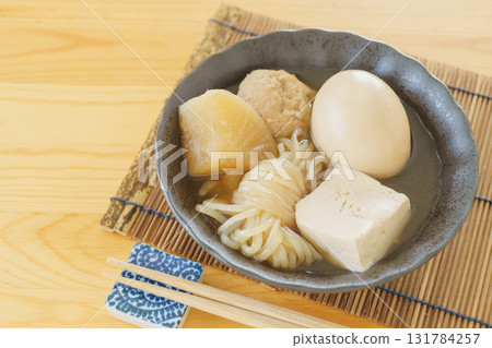 Oden | Daikon radish, shirataki noodles, egg, tofu, chicken meatballs 131784257