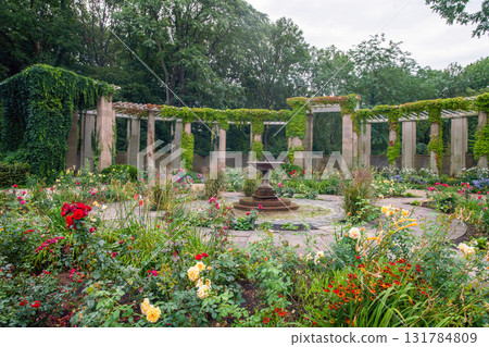 Colonnade and flowerbeds in Tiergarten 131784809