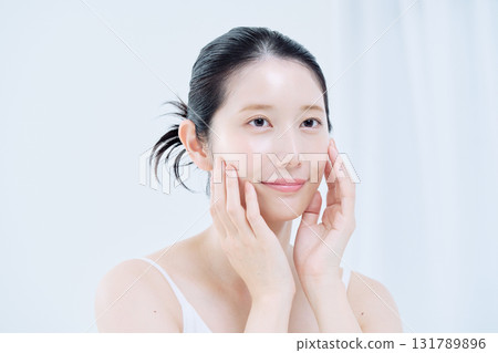 女性皮膚護理 131789896