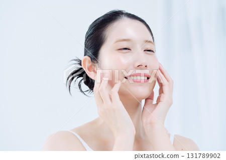 Female skin care 131789902