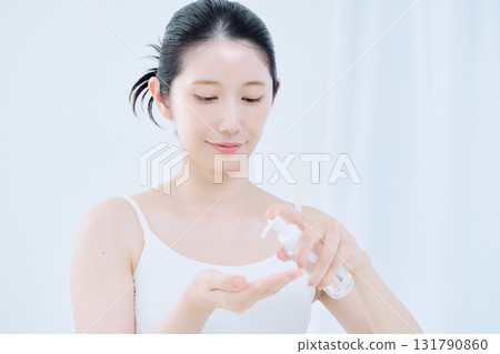 A young woman doing skin care 131790860