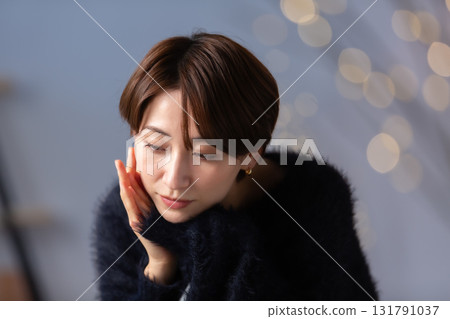 Female beauty winter Female beauty winter 131791037