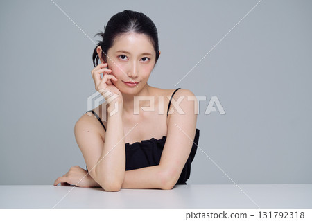 Make-up image of a young woman Make-up image of a young woman 131792318