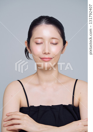 Make-up image of a young woman Make-up image of a young woman 131792407