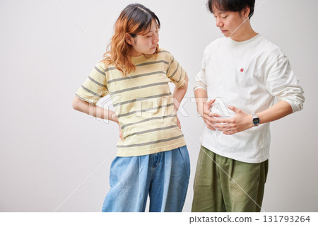 面對面的夫婦,孕婦,孕婦 面對面的夫婦,孕婦,孕婦 131793264
