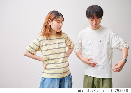 Couple facing each other, pregnant woman, maternity Couple facing each other, pregnant woman, maternity 131793288