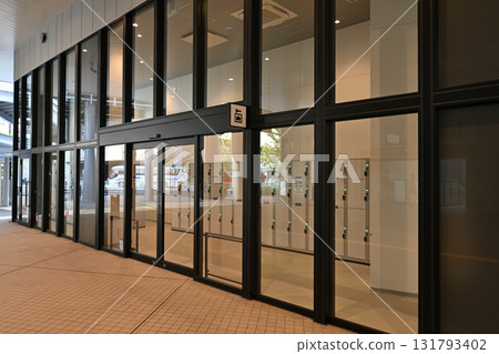 Station coin locker 131793402