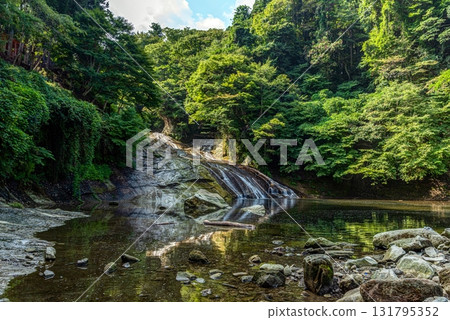 Awamata Falls in Yoro Valley in summer, Otaki Town, Chiba Prefecture Awamata Falls in Yoro Valley in summer, Otaki Town, Chiba Prefecture 131795352