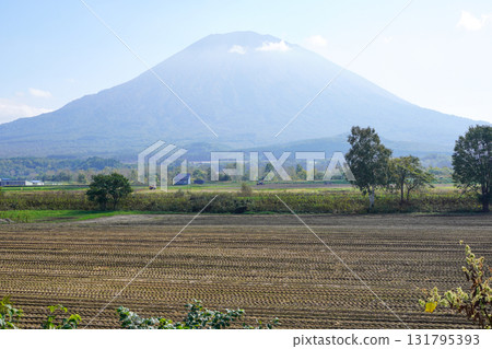 Mount Yotei as seen from Yahata Parking Lot (October 2025) Mount Yotei as seen from Yahata Parking Lot (October 2025) 131795393