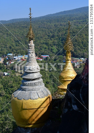 緬甸，波帕山，本土宗教納特神信仰的聖地，湯卡拉特，山頂寺廟 131795984