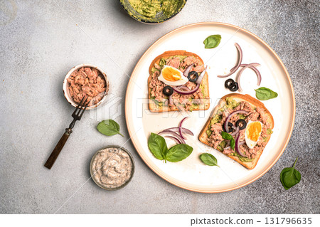 Open sandwiches with canned tuna 131796635