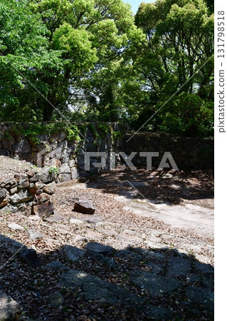 Iwami Hamada Castle 040 Ninomaru and Ninomon ruins 131798518
