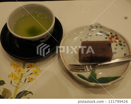 抹茶和羊羹－用日式甜點結束一段寧靜的時光 131799426