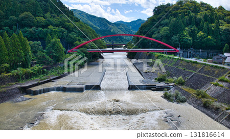 The area around Aimoto Bridge, the starting point of the Kurobe River alluvial fan in eastern Toyama Prefecture The area around Aimoto Bridge, the starting point of the Kurobe River alluvial fan in eastern Toyama Prefecture 131816614