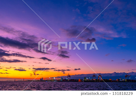 Magic hour at Osaka Port 131818229