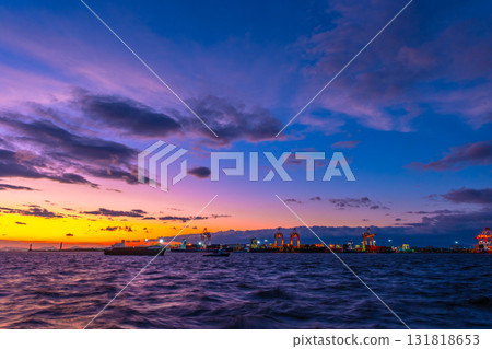Magic hour at Osaka Port 131818653