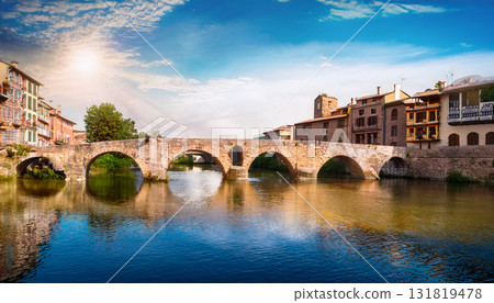 歐洲運河上美麗的橋樑 131819478