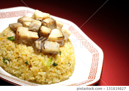 蛋炒飯配豬肉丁 蛋炒飯配豬肉丁 131819827
