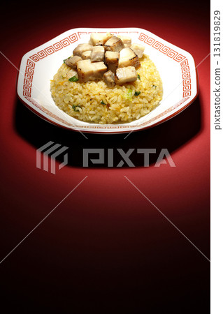 蛋炒飯配豬肉丁 131819829