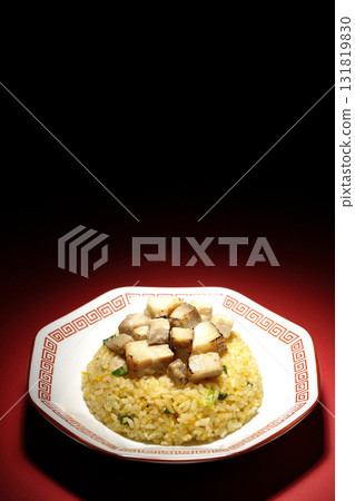蛋炒飯配豬肉丁 蛋炒飯配豬肉丁 131819830
