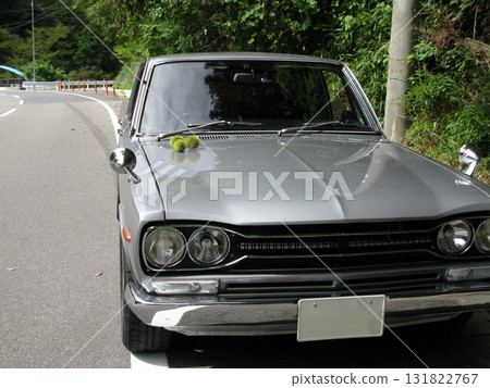 Autumn vintage car drive Autumn vintage car drive 131822767