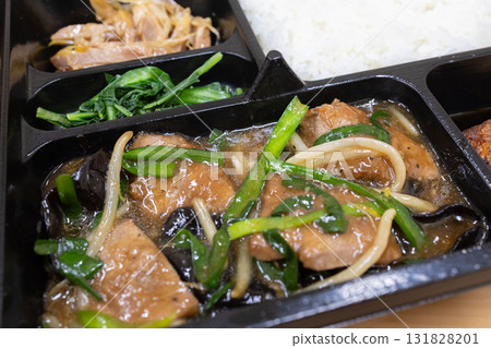 Delicious fried levanilla bento 131828201