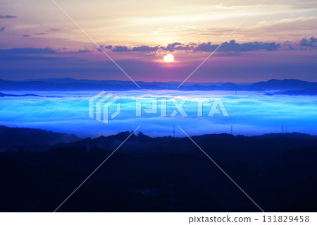 Sunrise and Sea of Clouds 701 131829458