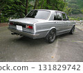 秋季駕駛古董車 131829742