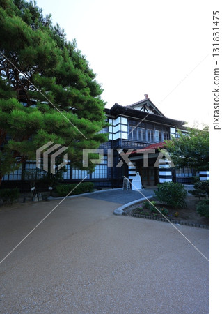 Meirin Gakusha Main Building 3333 131831475