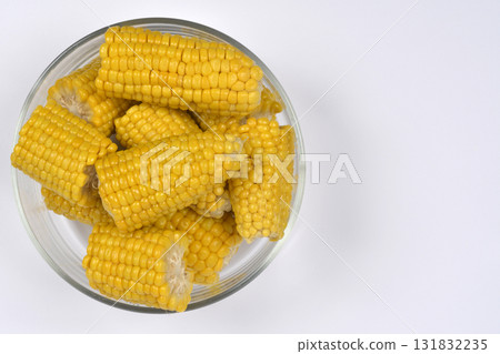 Boiled Corn on the Cob 131832235