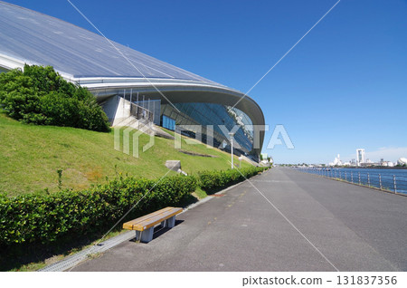 四日市巨蛋及四日市石油化學聯合企業（三重縣四日市市） 131837356