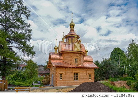 A wooden chapel on the territory of the monastery. Diveevo. Russia 131842082