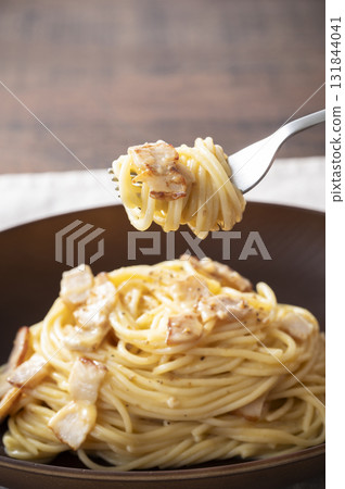Carbonara pasta 131844041