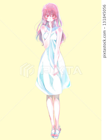 穿著連身裙的害羞女人 穿著連身裙的害羞女人 131845056