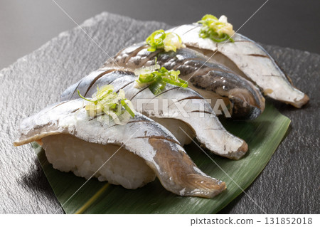 [Hokkaido] Pacific saury sushi 131852018