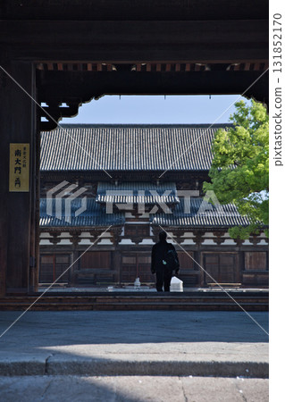 東寺：穿過南門進入寺院 1 131852170