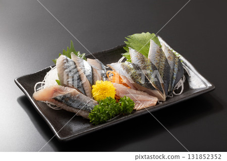 [Hokkaido] Grilled Pacific saury sashimi 131852352