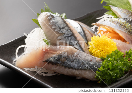 [北海道]三馬生魚片 131852353