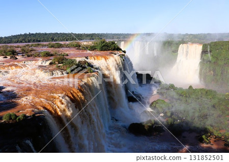 伊瓜蘇瀑布，彩虹魔鬼喉，世界遺產，巴西一側，巴西，南美洲 131852501
