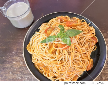 Tomato Basil Spaghetti Tomato Basil Spaghetti 131852569
