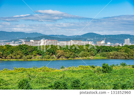 Yodo River scenery: View of Takatsuki City from the top of the embankment, Hirakata City, Osaka Prefecture Yodo River scenery: View of Takatsuki City from the top of the embankment, Hirakata City, Osaka Prefecture 131852960