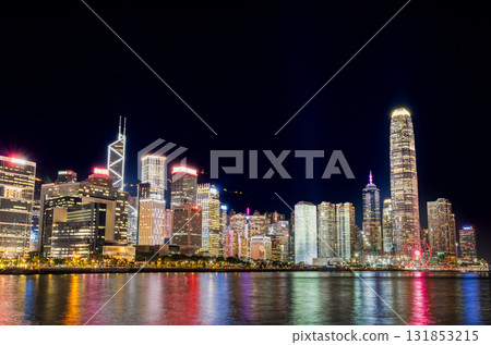 香港維多利亞港中心區夜間 131853215